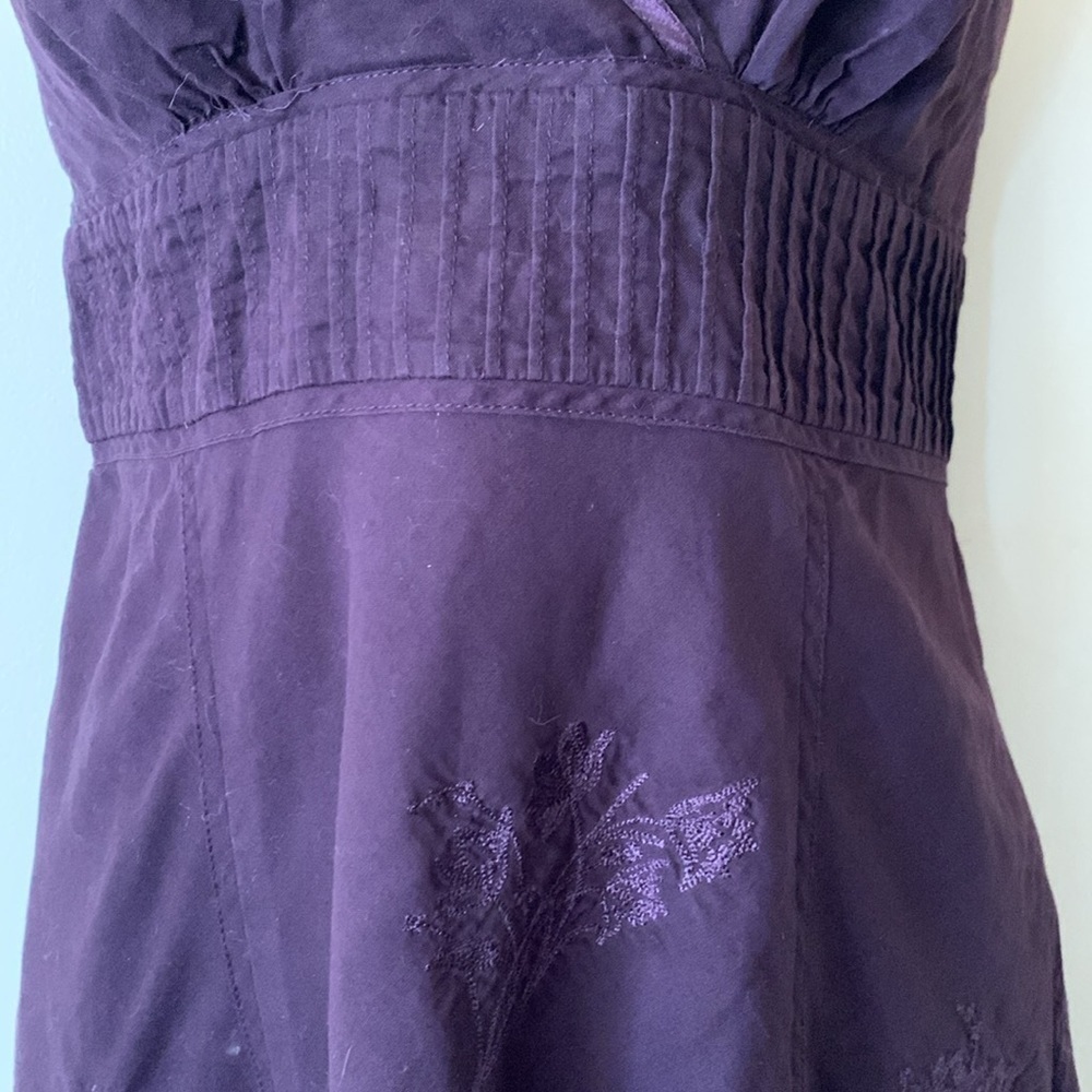 Express deep plum color embroidered halter dress size 4 - Picture 3 of 11